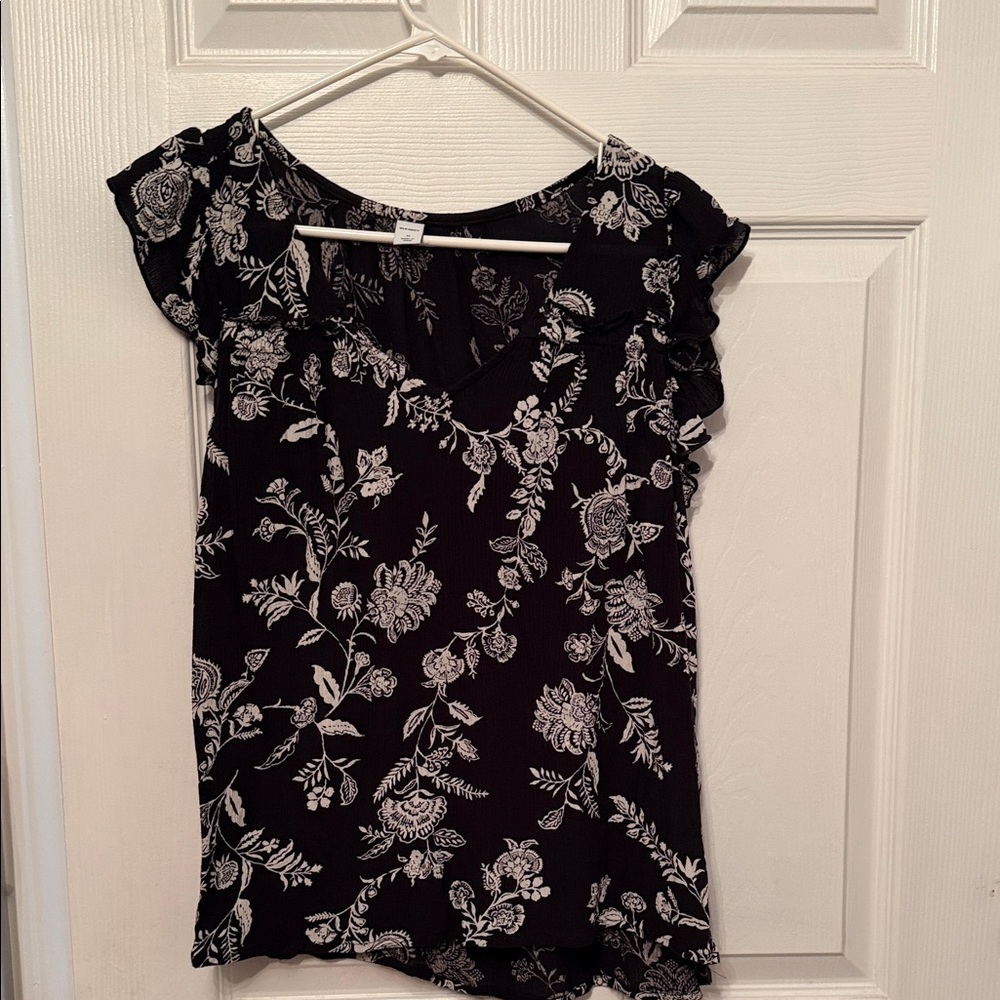 Old Navy Black and White Floral Top